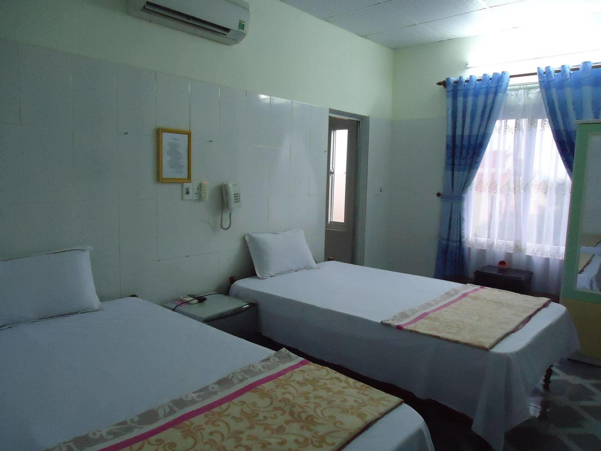 Anh Linh 1 Hotel Dong Hoi Exterior foto