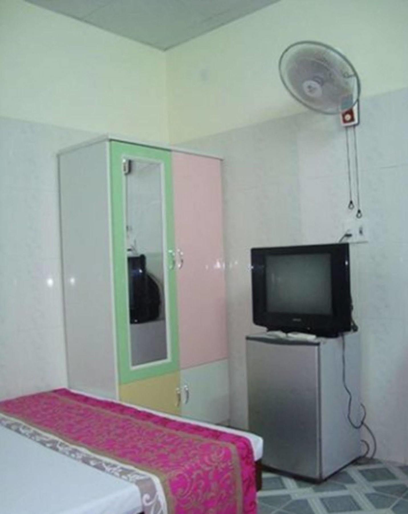Anh Linh 1 Hotel Dong Hoi Exterior foto