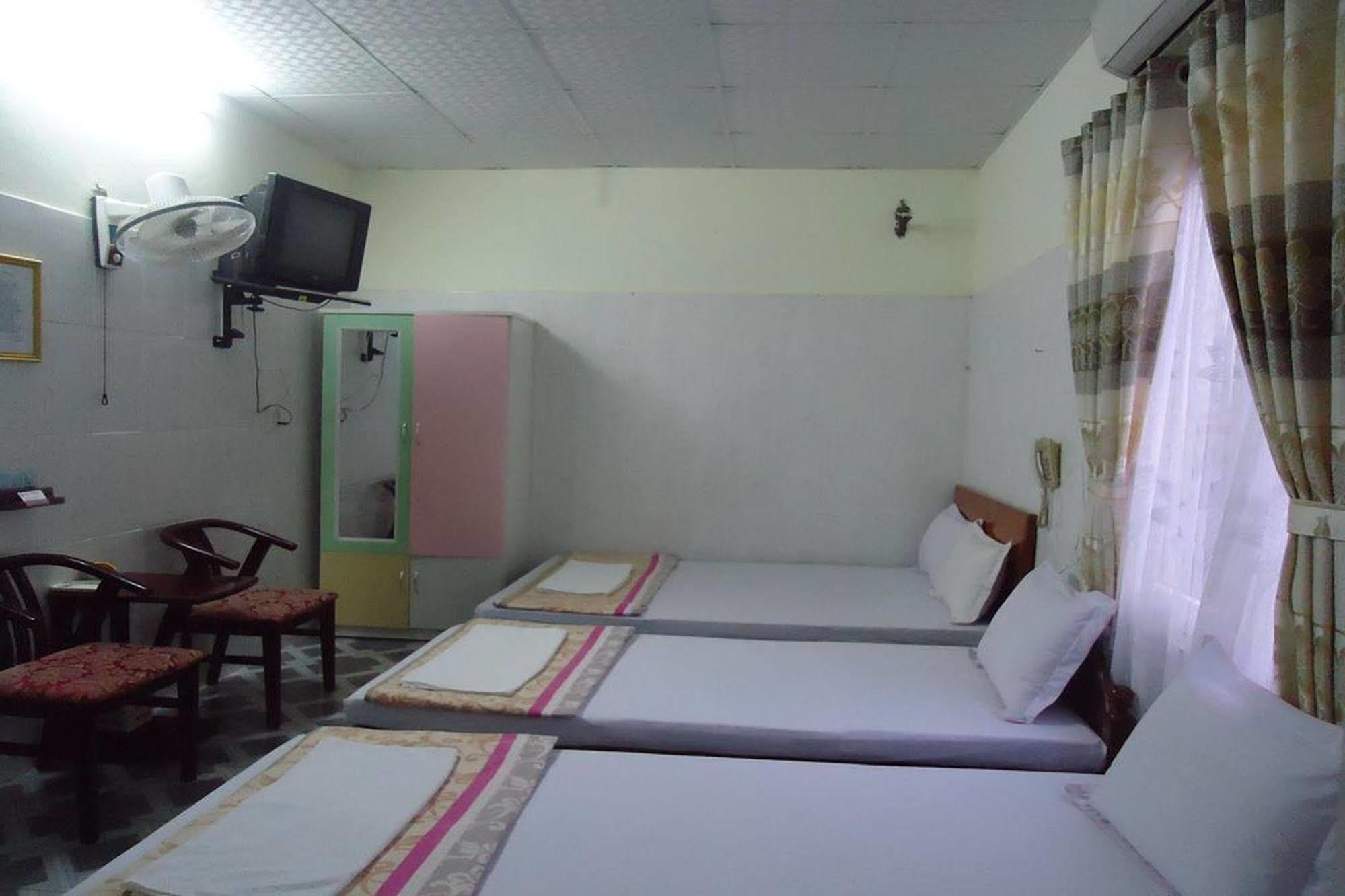 Anh Linh 1 Hotel Dong Hoi Exterior foto