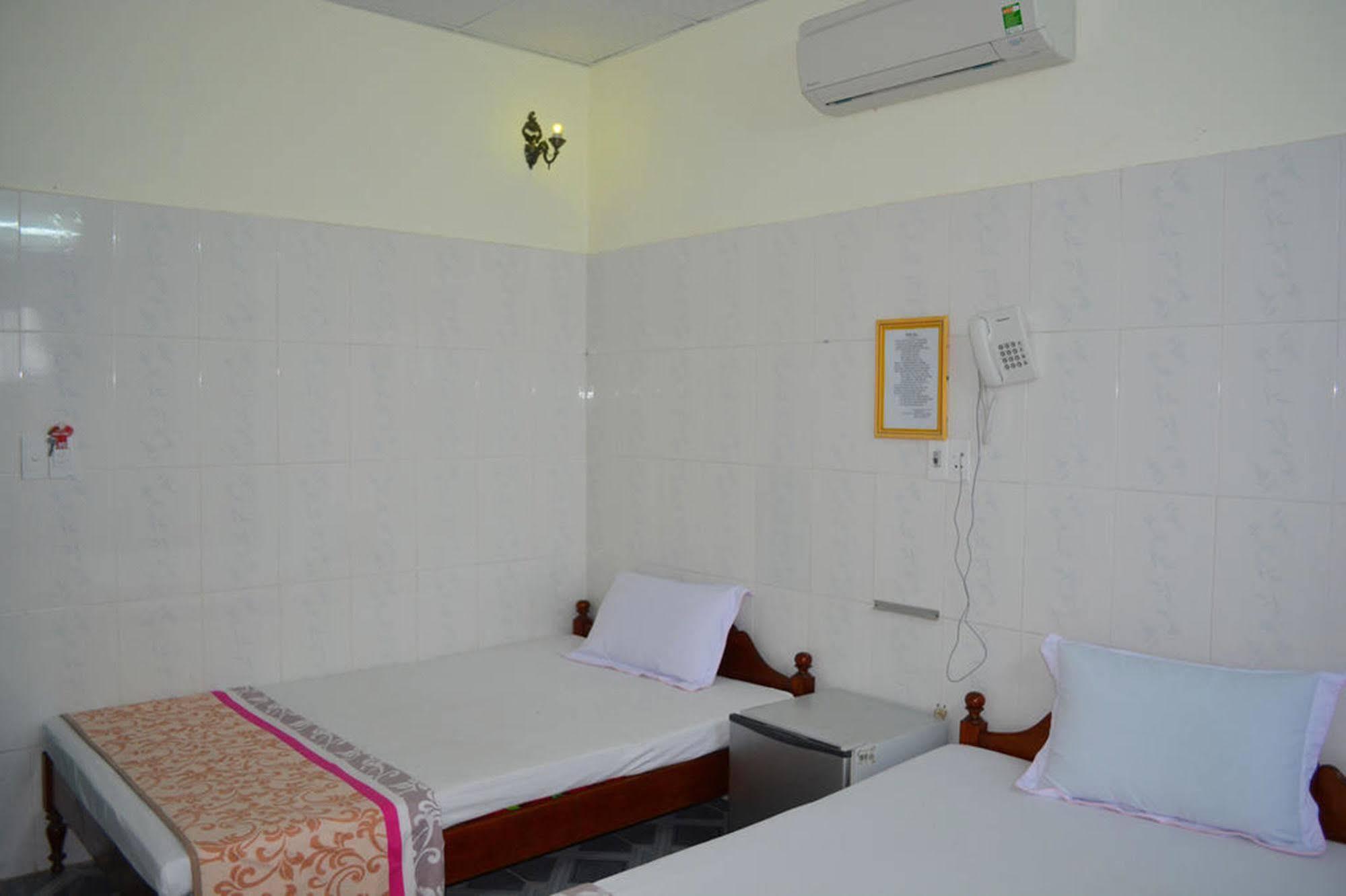 Anh Linh 1 Hotel Dong Hoi Exterior foto